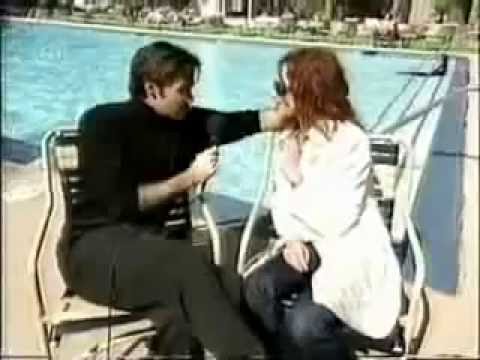 Sunset Beach..Clive Robertson..Clive interviews SB. cast at SOS.2000
