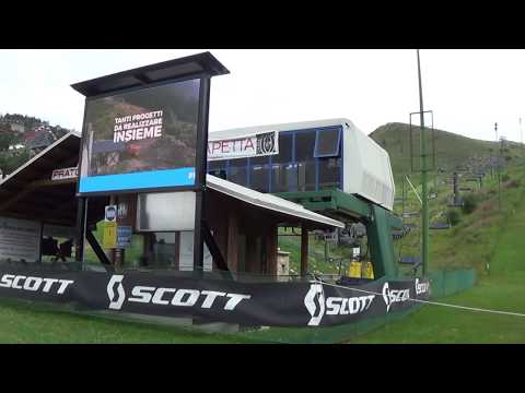 Full lift on the Doppelmayr "Blu" chairlift - Prato Nevoso (CN) / Chairlift / stollift / stolheis