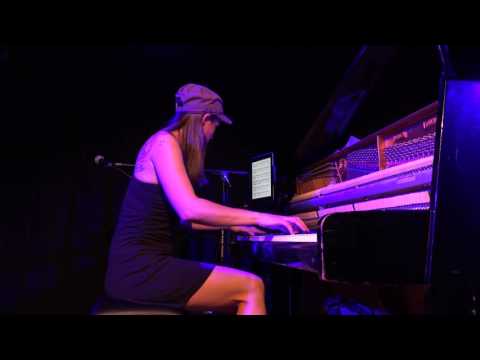 Holly Bowling - Little Martha