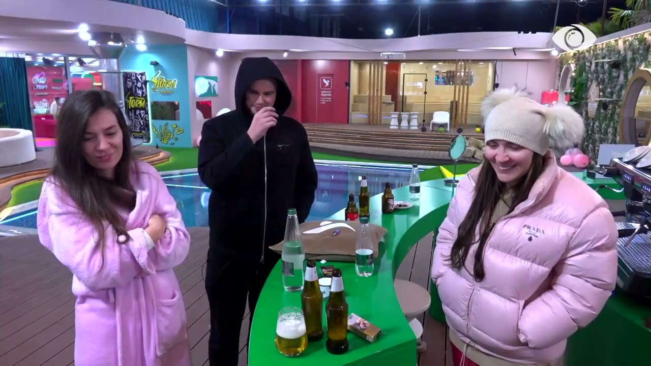 “Kur isha në depresion nisa të studioja gjuhën e trupit”/ Gjesti i sqaron, të qeshura me banorët