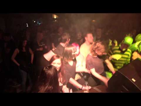 Nirvana tribute (In The Name Of Cobain)