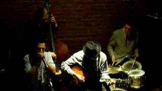 Little Walter 's  - Quarter to Twelve - Blues Harmonica