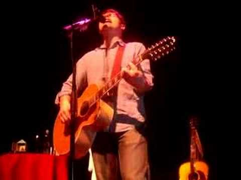 Colin Meloy sings 