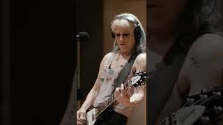 L7 play "Pretend We're Dead" in studio #rock #studio