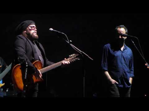 Dave Matthews with Carlos Varela - Muros y Puertas