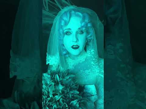 Flames, flames, on the side of my face 💀🕯️👻 #constancehatchaway #constancehatchawaycosplay