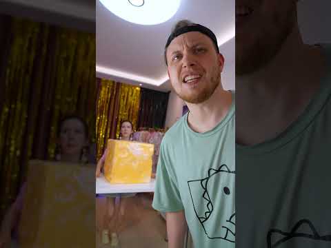 KTOŚ ZJADŁ GIGA SQUISHY SER!🧀