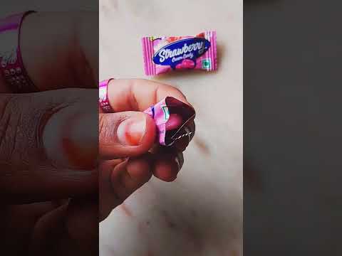 Strawberry Cream Candy Chocolate 😋😋😋 #chocolate #candy  #chocolaty #candies