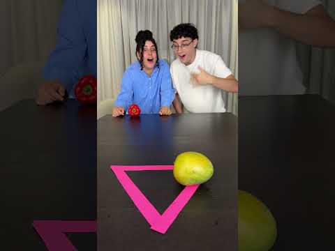 Vous approuvez notre Tanghulu? 😉😋#challenge #boardgames #couple #shorts