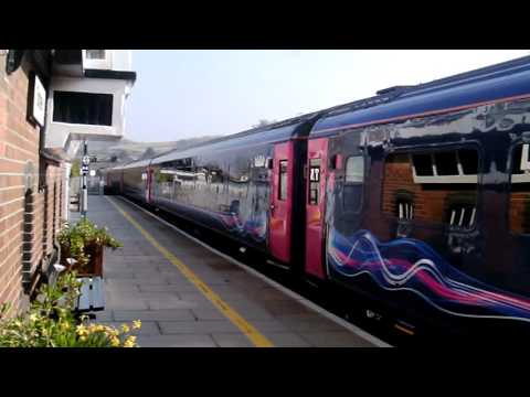 HST 125 departs Totnes