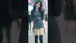 Download lagu Fashion Walking Styles in China tiktok compilation mp3