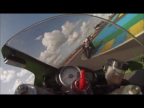 Le Mans ZX6R 1'50 et de l'arsouille!