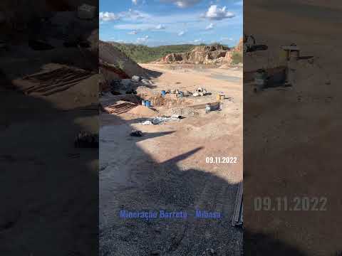 Conclusão da base de concreto do novo britador / Mineração Barreto - Mibasa (Belo Monte - Alagoas)