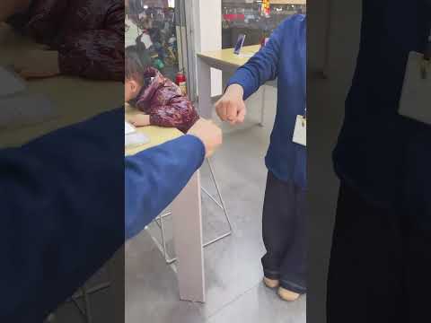 华为隔空传送把小孩哥整懵了😂😂😂#华为 #隔空投送  #Mate80 #Huawei