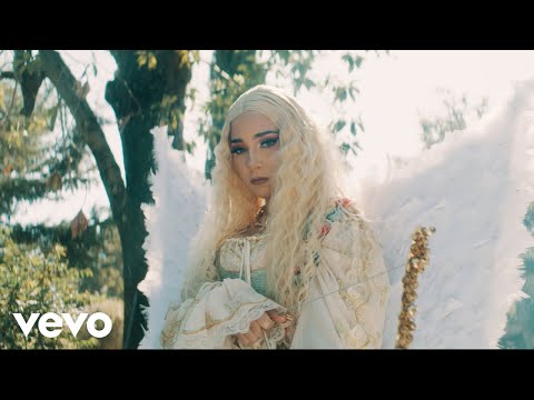 Princesa Alba - Me Equivoqué (Video Oficial) ft. Alizzz