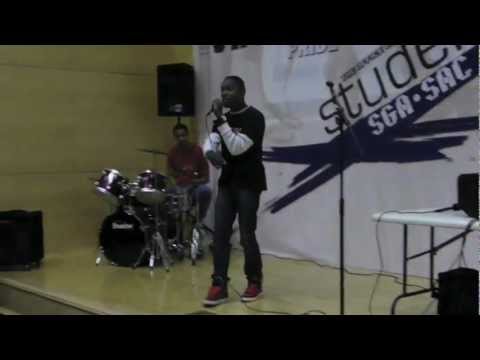 Cueue Ayun Free Mindz Poetz Performance (11/2/11)