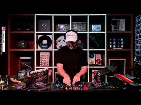 Timo Higgs @ DJ Corner Dubai 03.04.2025