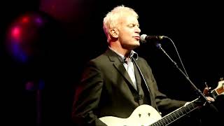 01 Fountains of Wayne - Little Red Light (live)