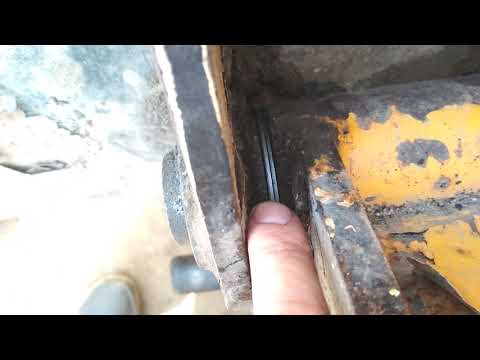 Устраняем зазоры в пальцах на эксковаторе JCB