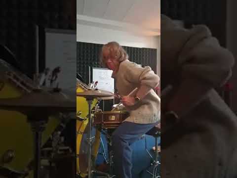 Helge Schneider: Willkommen in meiner Drum-Klinik! 🥁 (2019)