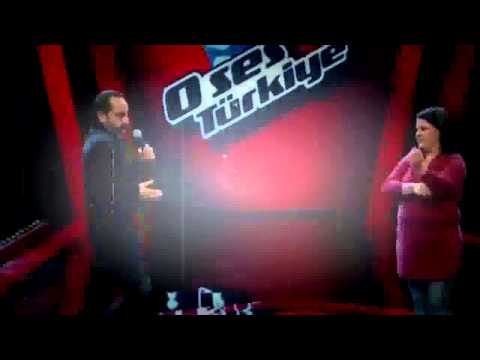 Özkan Uğurdan Unutulmaz Roman Havası Performansı O Ses Türkiye 2 Aralık 2014