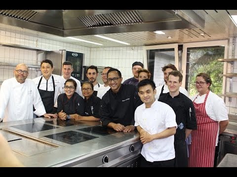 Reise/Genuss: Indonesischer Starkoch in der Traube Tonbach