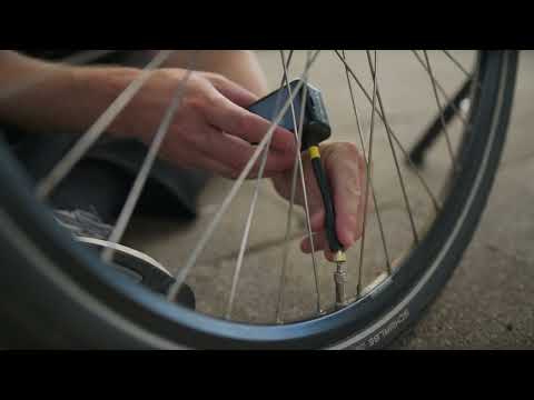 Voltano Mini Elektrische Fietspomp / Bandenpomp - Zwart / Ijsblauw