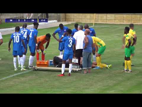 Fundașul clubului „Zimbru”, olandezul Donny van Iperen s-a lovit cu capul și s-a prăbușit pe gazon.