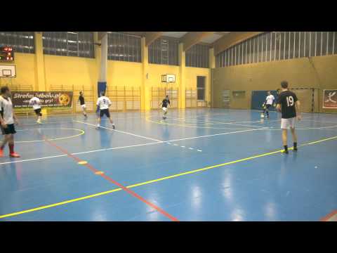 StrefaFutbolu.pl - LBF: Piotr i Paweł - PZU (2)