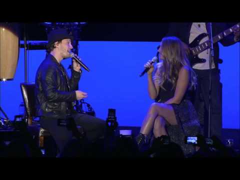 Colbie Caillat & Gavin DeGraw - Baby It's Cold Outside (Performance)