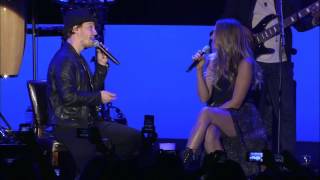 Colbie Caillat & Gavin DeGraw 'Baby It's Cold Outside' (performance)
