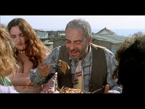 Pranzo di avvelenamento (Nino Manfredi) - da "Brutti, sporchi e cattivi"  (1976)