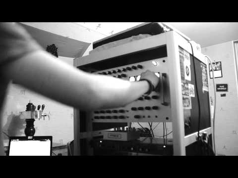 High Rise Meditation Play Sis I-Leen "Can You Heart It" Dub Conductor Riddim !!