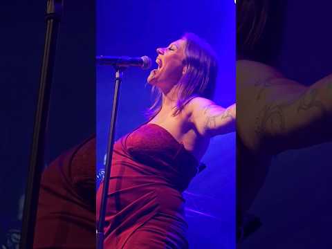 Just seconds before I joined in; LET IT GO 🗣 #concert #live #floorjansen #frozen #letitgo #nightwish