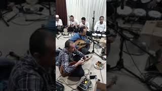 Download lagu live bersama El Mizyan, Almarhum Fahad Munif & Fuad Balfas mp3 Download lagu live bersama El Mizyan, Almarhum Fahad Munif & Fuad Balfas mp3