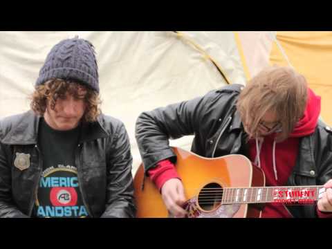 The Pigeon Detectives - 'I Can't Control Myself' | SPGtv