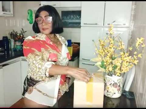 Panela de pressão nova.