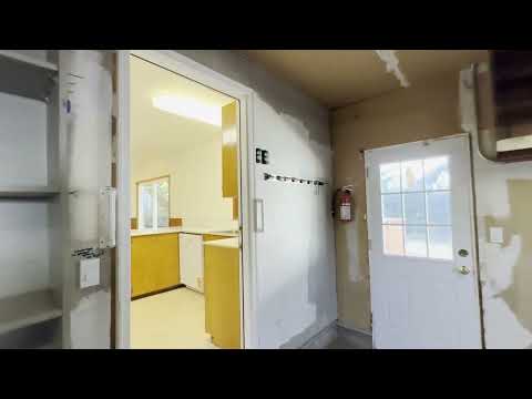 Lovely 3 Bedroom Gresham Home with Fireplace, Deck & Fenced Yard! property video