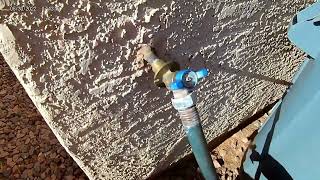 Removing A Stuck Garden Hose WITHOUT  Tools  (Vinegar,  Paper Towel  and 30 Min Method)