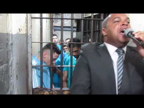PASTOR VANDERSON TROVÃO PRISON SHOCKING IMAGE