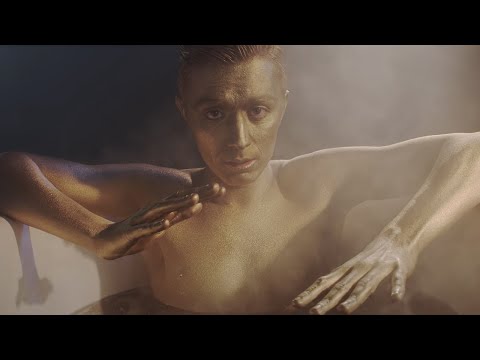Kevin Chomat - Loin de toi (clip officiel)