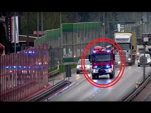 471[M]21 z JRG Legionowo alarmowo przez zakorkowany wiadukt na DK 61 w Legionowie (12.04.2017)