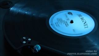 Enjoying Vinyl: Chris Rea - &quot;On The Beach&quot; + &quot;Little Blonde Plaits&quot; | Full HD video