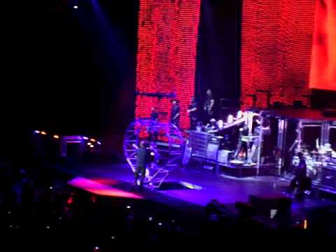 Justin Bieber "runaway love" and "never let you go", 02.04.2011 in Berlin