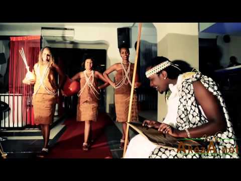 Umurundikazi (Official Video) by Yvan Mziki (www.akeza.net)