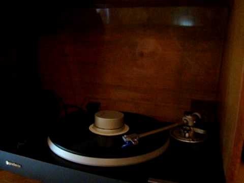 Yello tocando "One Second" a partir do CD