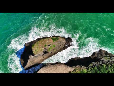 Piha Beach | Auckland | New Zealand.