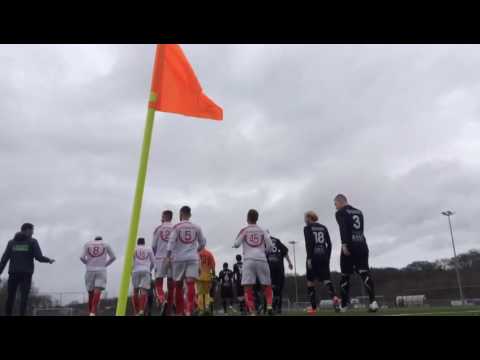 De derby FC Jeugd-ONA'53 gaat beginnen in Ede.