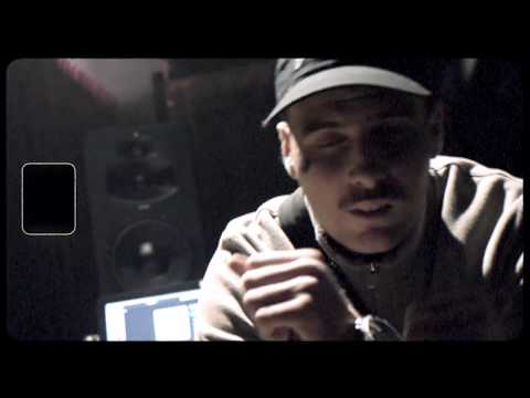 Gravy Baby Ft Huskii - 10 Toes On the Road