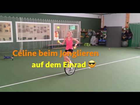 Celine NAEF juggling on the 1-wheeler